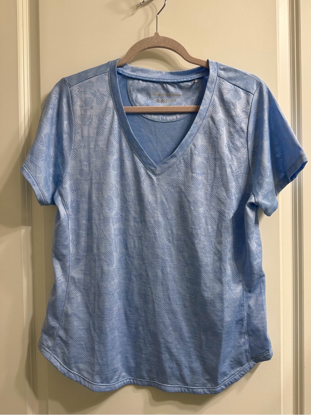 Tommy Bahama Light Blue V-Neck Short Sleeve Top